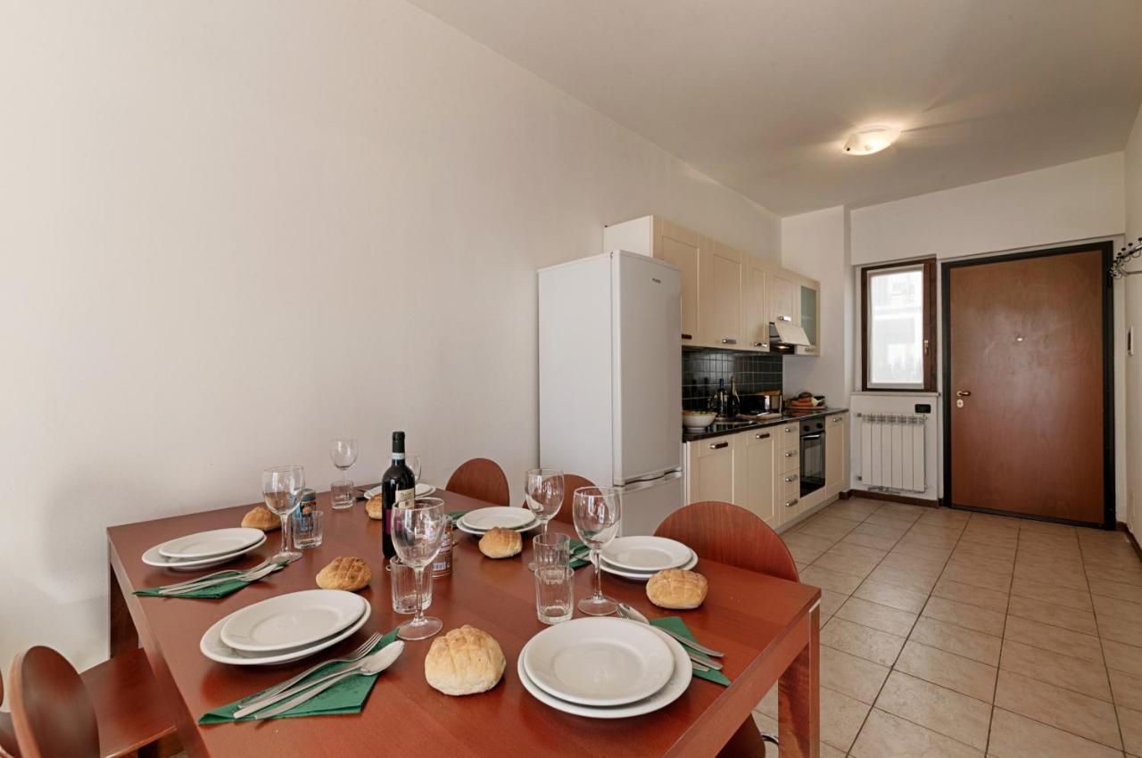 2-Bedroom Lakeview Apartment At The Lake Acquaseria Εξωτερικό φωτογραφία