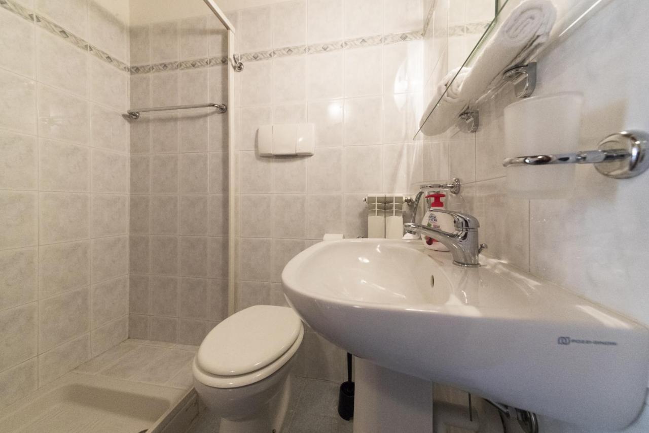 2-Bedroom Lakeview Apartment At The Lake Acquaseria Εξωτερικό φωτογραφία