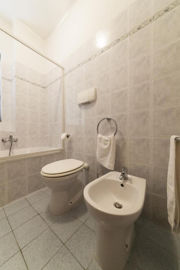 2-Bedroom Lakeview Apartment At The Lake Acquaseria Εξωτερικό φωτογραφία